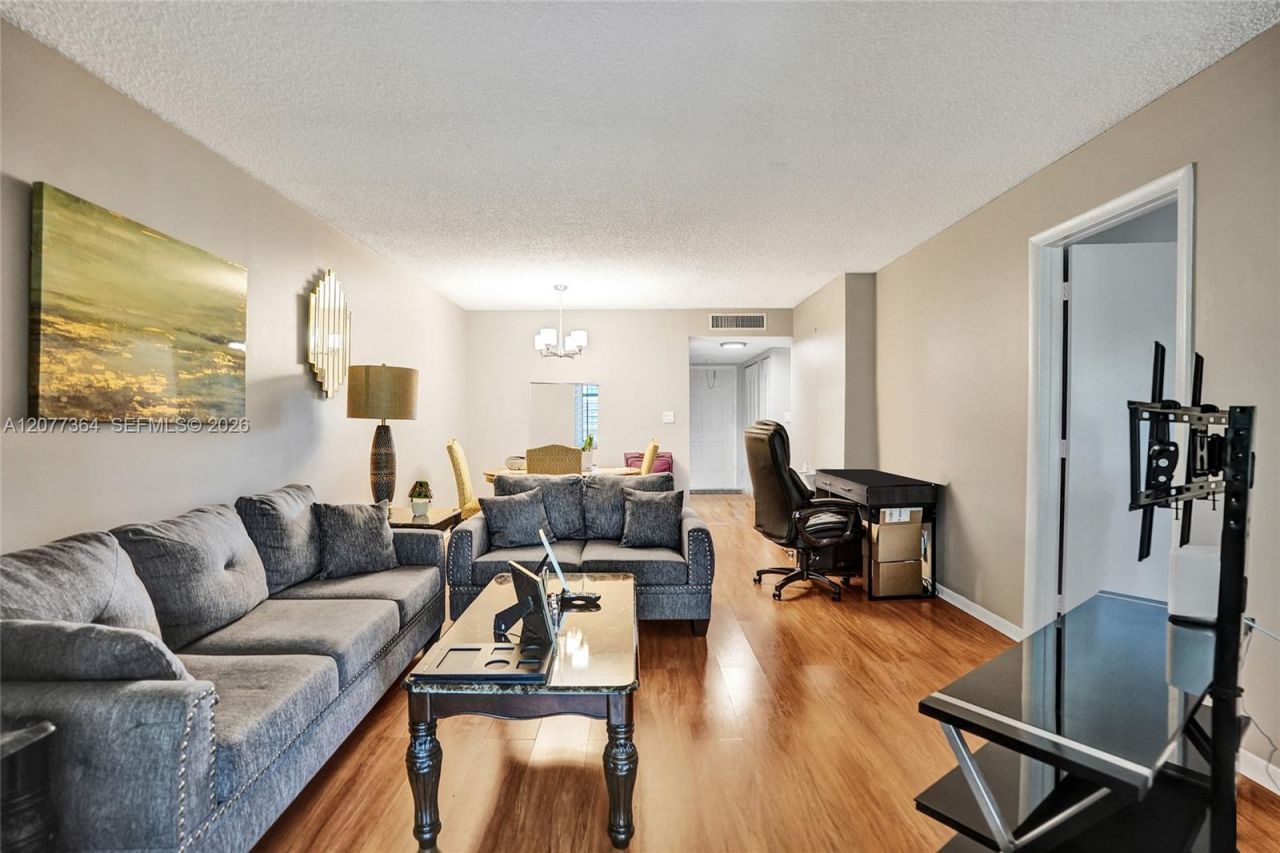 5961 NW 61st Ave , Unit 310, Tamarac, FL 33319 Photo