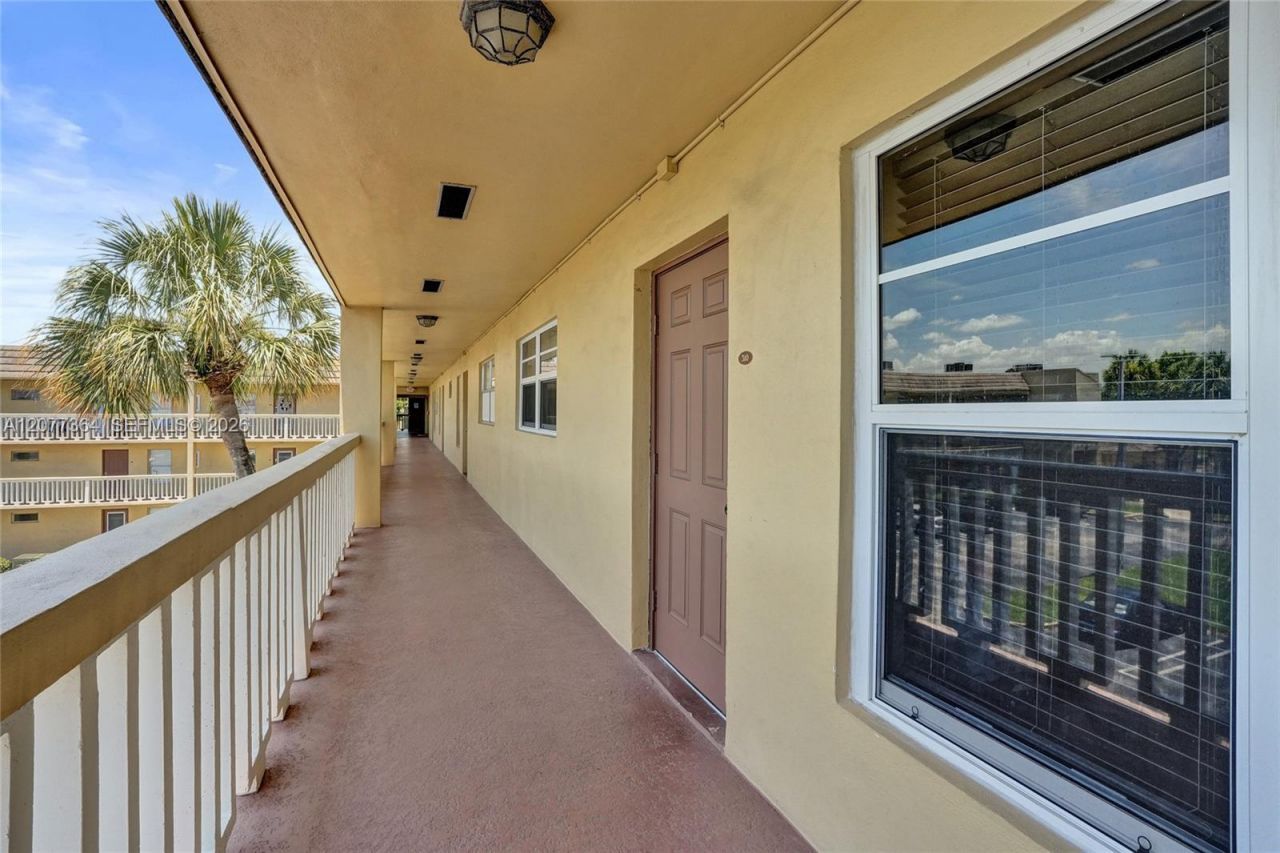 5961 NW 61st Ave , Unit 310, Tamarac, FL 33319 Photo