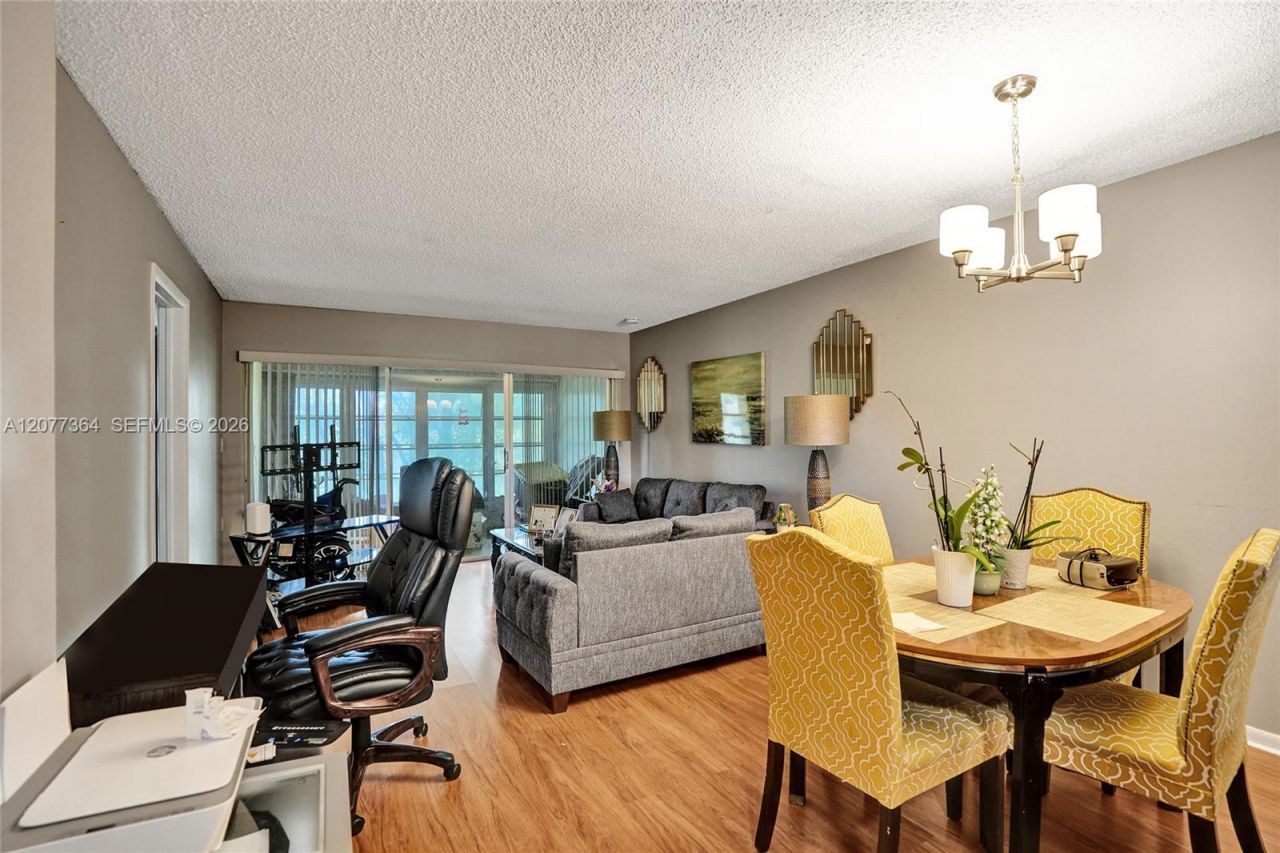 5961 NW 61st Ave , Unit 310, Tamarac, FL 33319 Photo