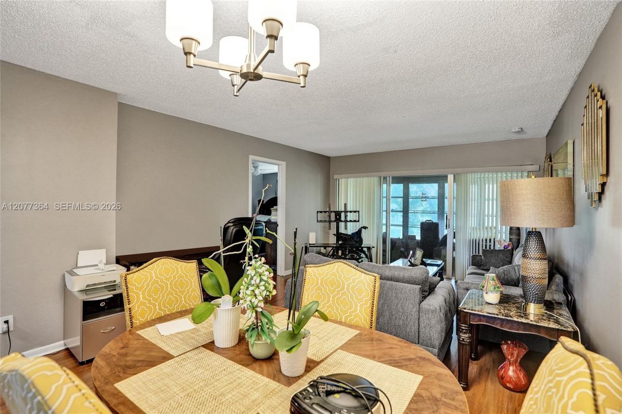5961 NW 61st Ave , Unit 310, Tamarac, FL 33319 Photo