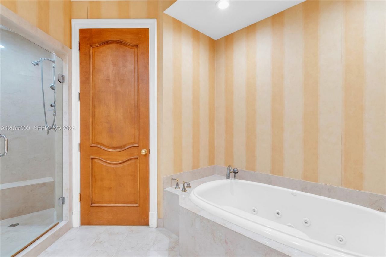 791 Crandon Blvd , Unit PH04, Key Biscayne, FL 33149 Photo