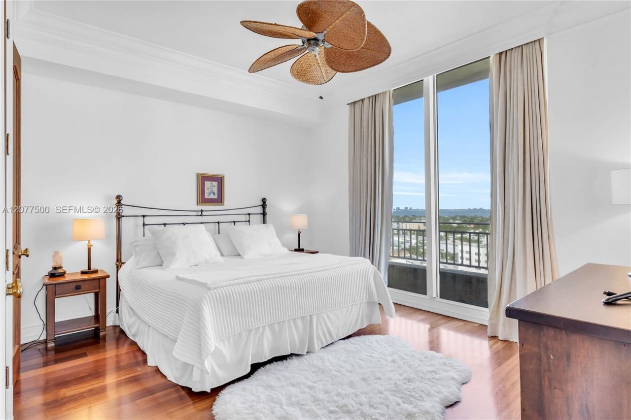 791 Crandon Blvd, Unit PH04, Key Biscayne, FL 33149 Photo