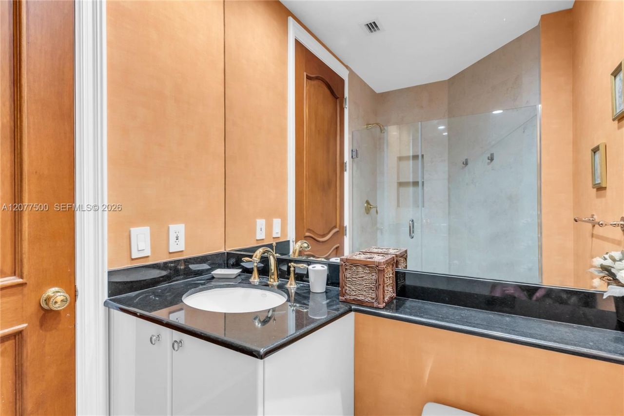 791 Crandon Blvd , Unit PH04, Key Biscayne, FL 33149 Photo