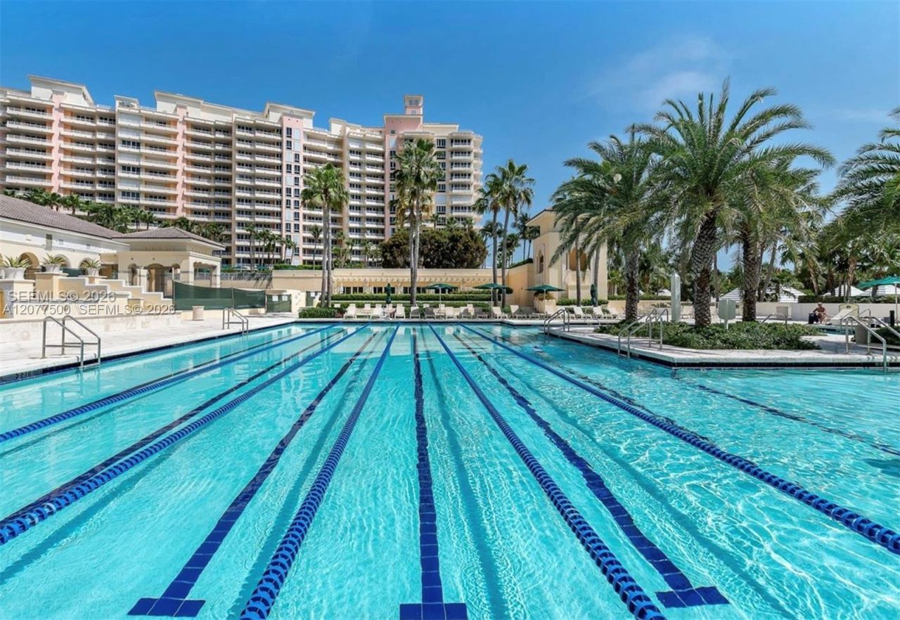 791 Crandon Blvd, Unit PH04, Key Biscayne, FL 33149 Photo