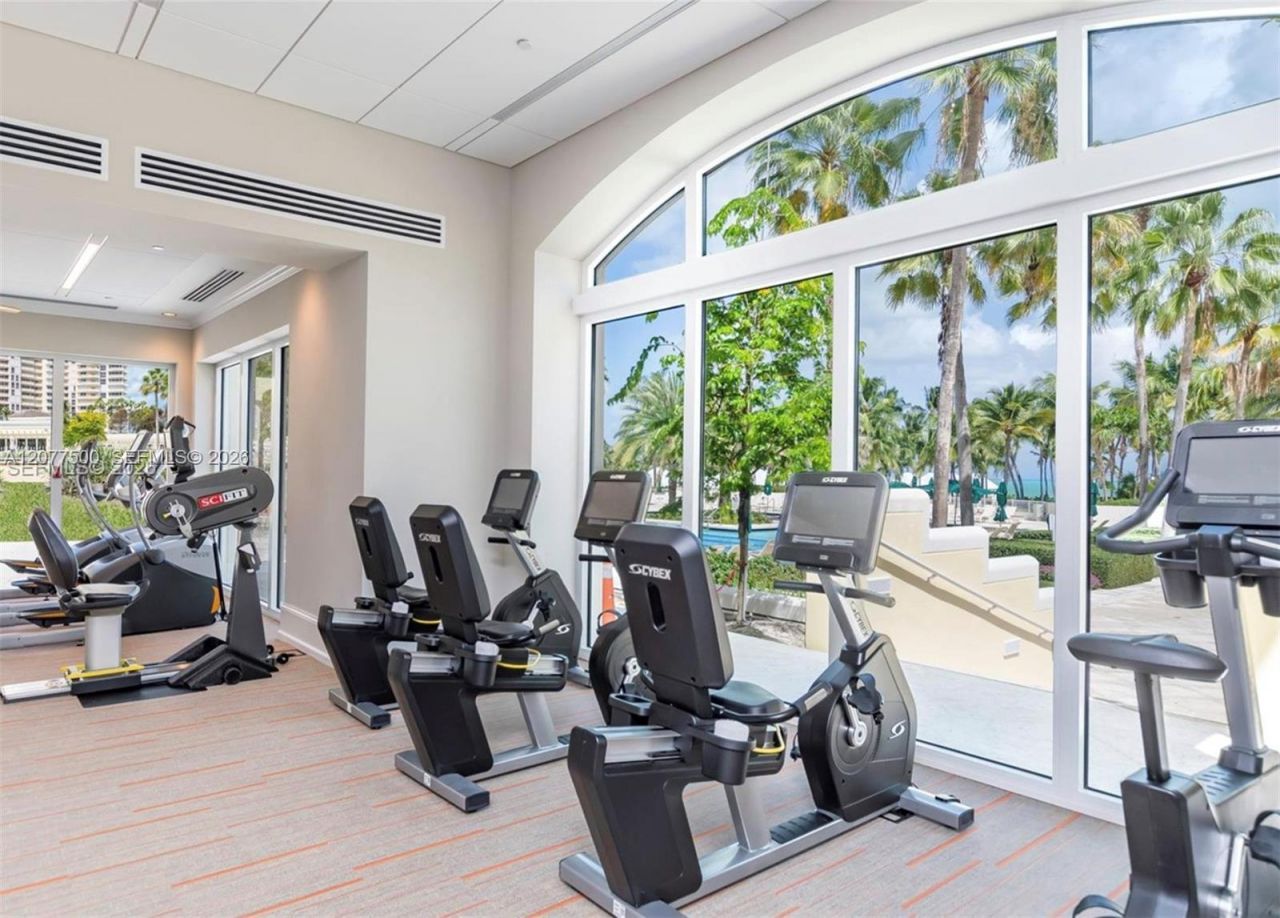 791 Crandon Blvd, Unit PH04, Key Biscayne, FL 33149 Photo
