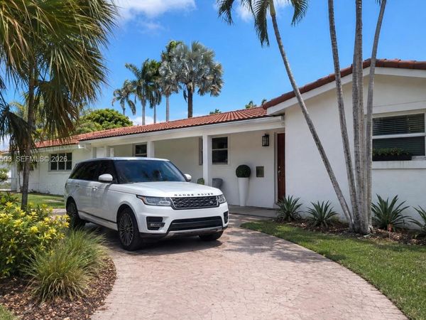 909 N 13th Ct, Hollywood, FL 33019