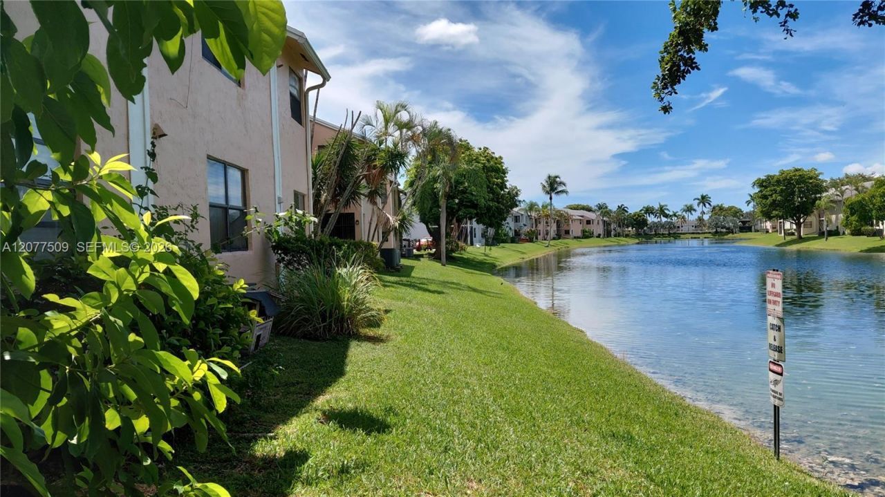 820 N Franklin Ave, Unit 820J, Homestead, FL 33034 Photo
