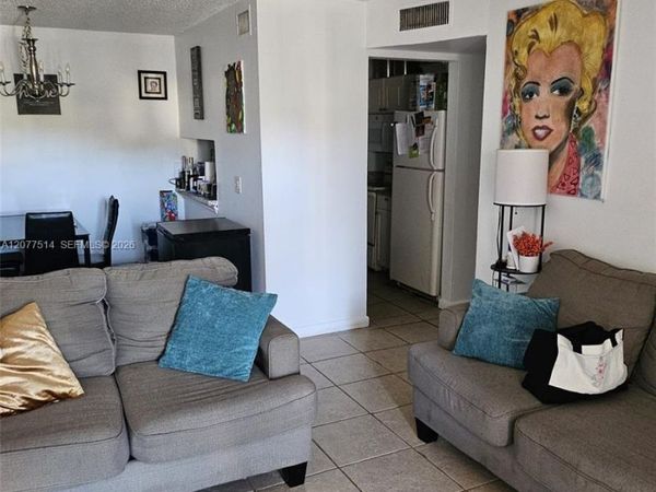 1838 Abbey Rd , Unit 208, West Palm Beach, FL 33415