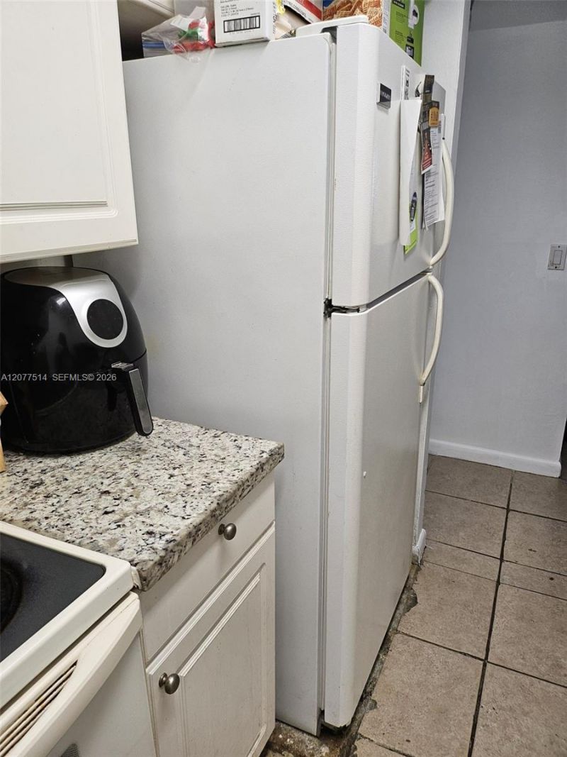 1838 Abbey Rd , Unit 208, West Palm Beach, FL 33415 Photo