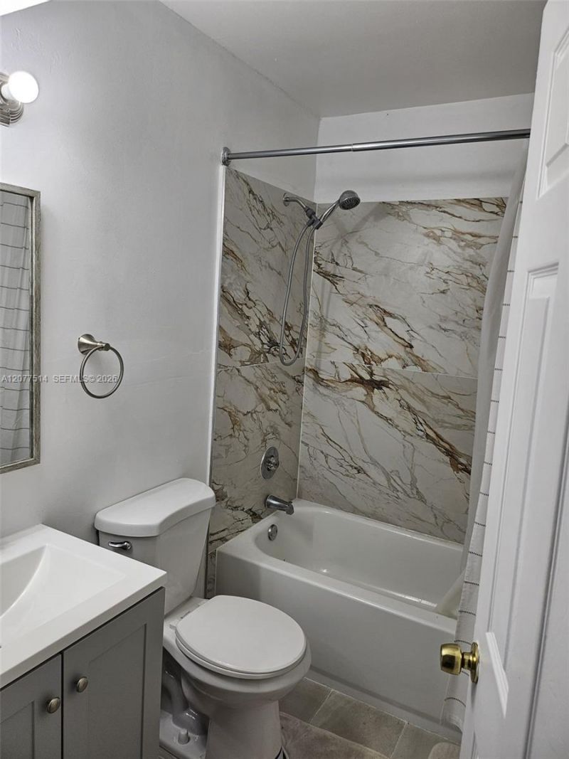 1838 Abbey Rd , Unit 208, West Palm Beach, FL 33415 Photo