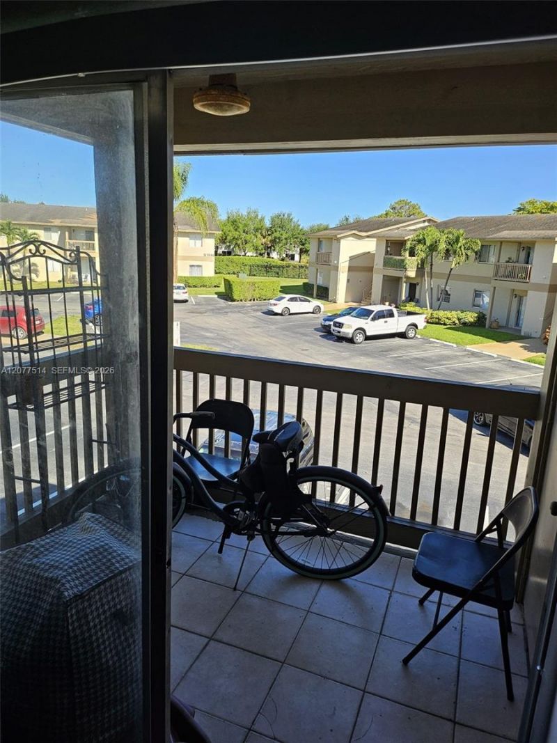 1838 Abbey Rd , Unit 208, West Palm Beach, FL 33415 Photo