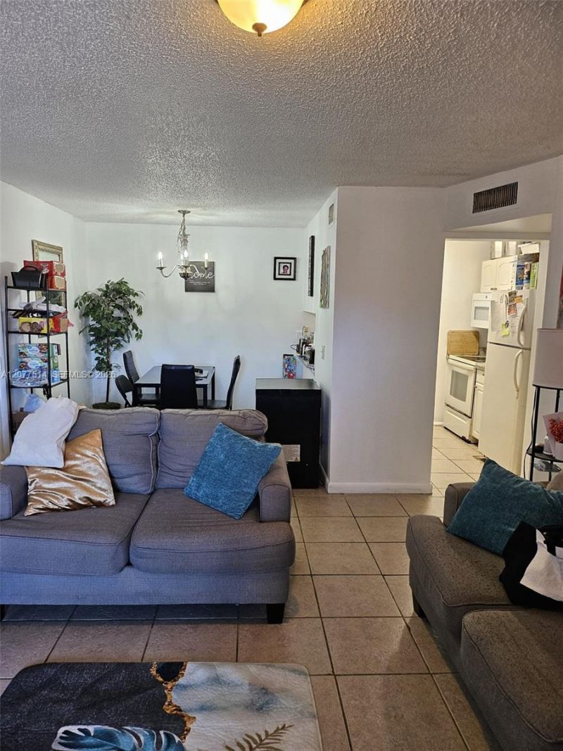 1838 Abbey Rd , Unit 208, West Palm Beach, FL 33415 Photo