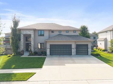 1714 S 207th Street, Elkhorn, NE 68022
