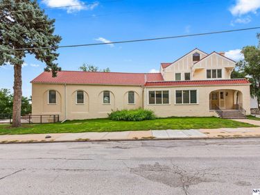 3205 Harney Street, Omaha, NE 68131