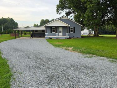 160 Strickland Hinton Road, Zebulon, NC 27597