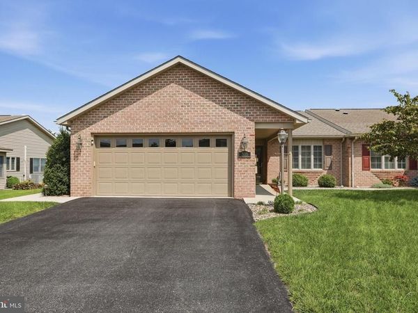 305 SUNBROOK DRIVE, CHAMBERSBURG, PA 17201