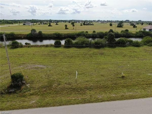 4102 NW 39th LN , CAPE CORAL, FL 33993