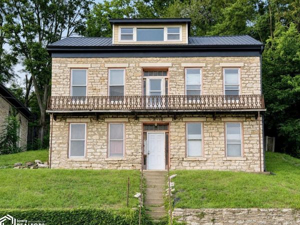 612 Washington Street, Burlington, IA 52601