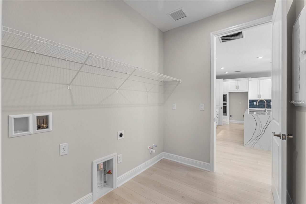1727 Point Grace Road , Tavares, FL 32778 Photo