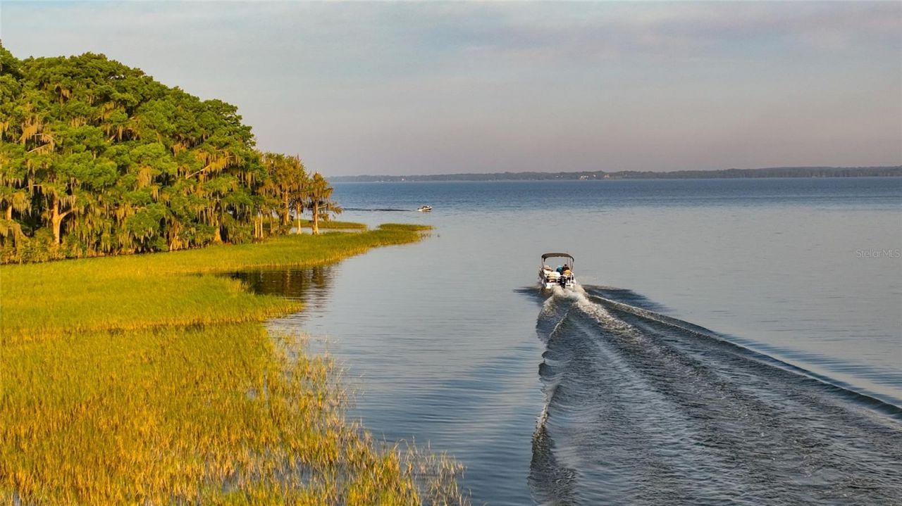 1727 Point Grace Road , Tavares, FL 32778 Photo