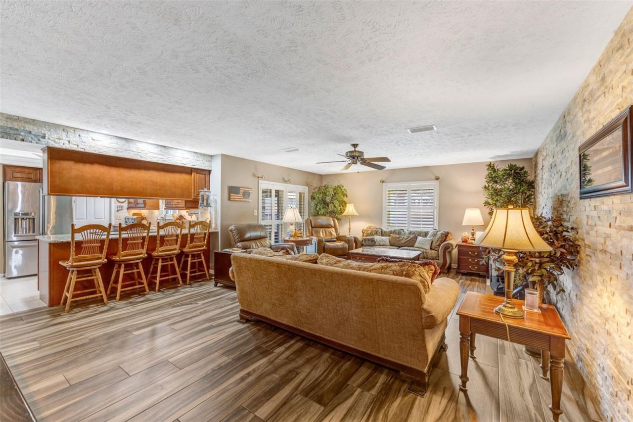 4001 Highgate Drive, Valrico, FL 33594 Photo
