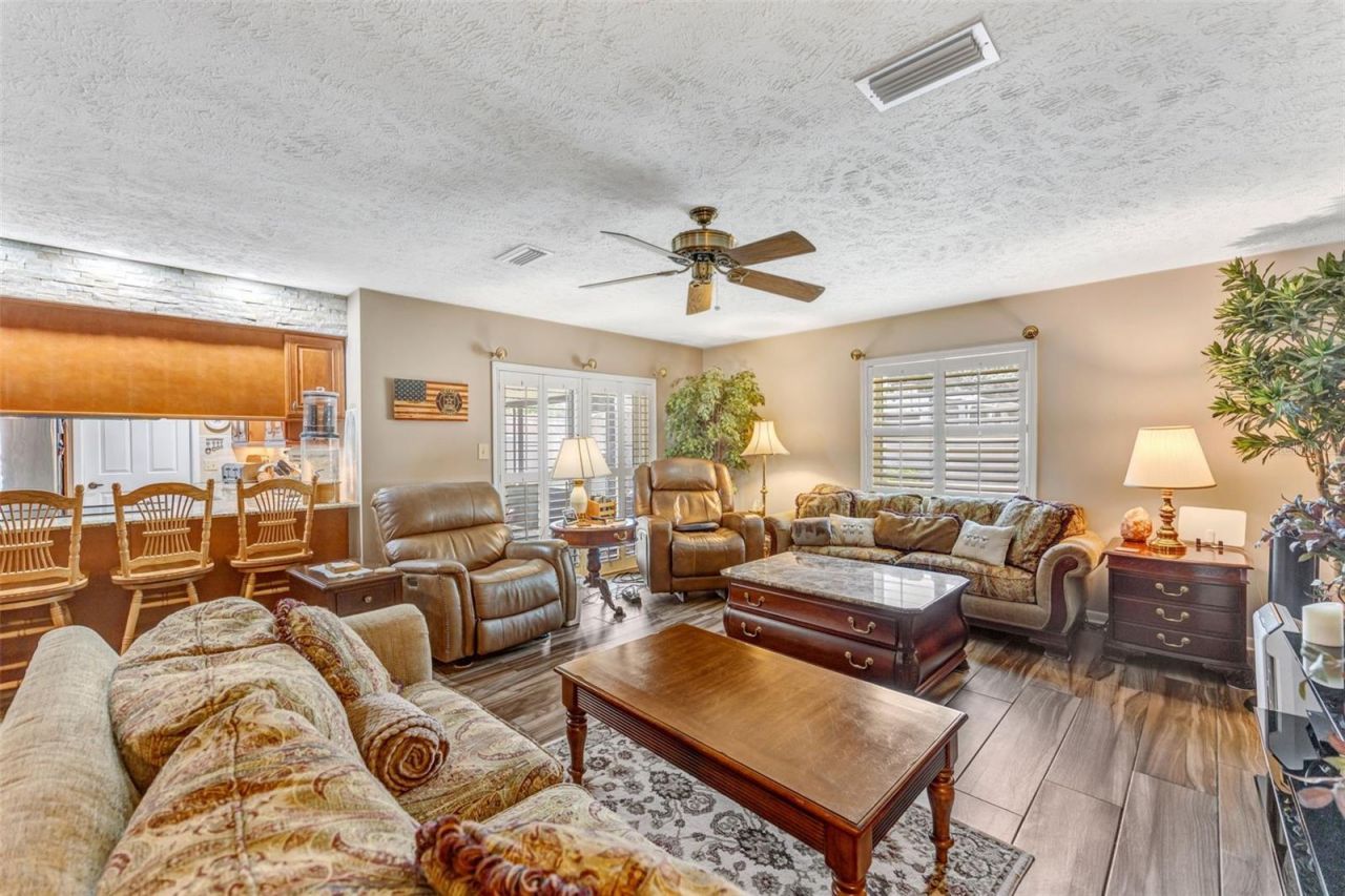 4001 Highgate Drive, Valrico, FL 33594 Photo