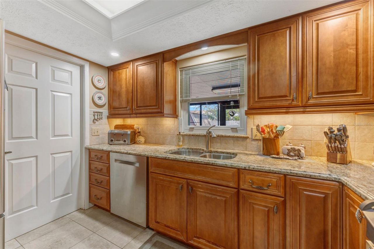 4001 Highgate Drive, Valrico, FL 33594 Photo