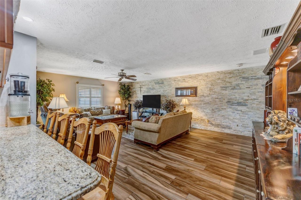4001 Highgate Drive, Valrico, FL 33594 Photo