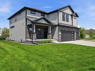 1111 Terrace View Drive, Hickman, NE 68372