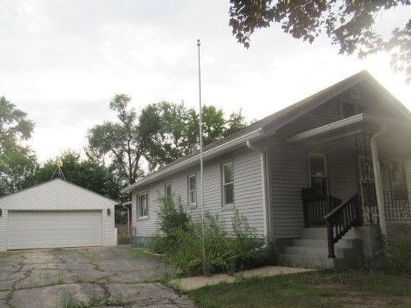 610 Barry Road , Rockford, IL 61109