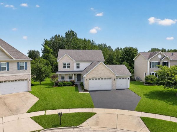 1911 Cameron Drive , Hampshire, IL 60140