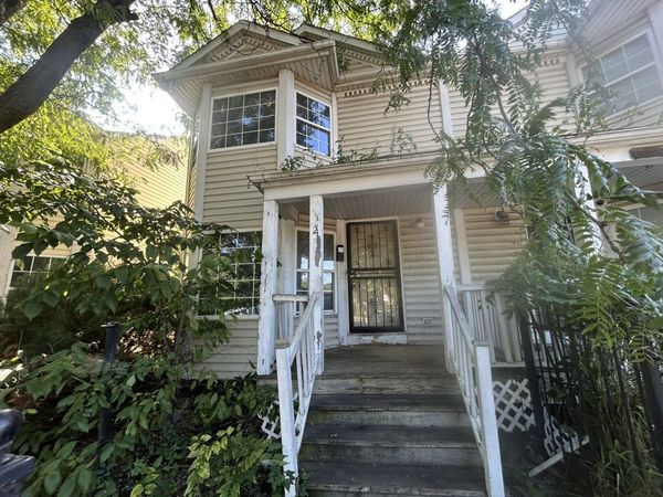 218 N Hamlin Boulevard , Chicago, IL 60624