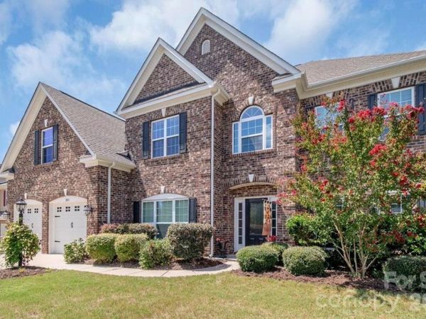 2083 Topaz Plaza , Davidson, NC 28036
