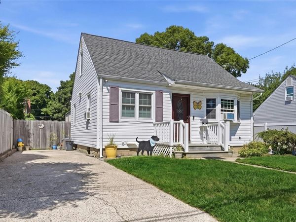 29 Sherwood Drive , Mastic Beach, NY 11951