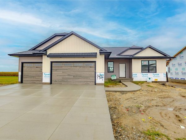 1404 Hickory Ridge, Marion, IA 52302