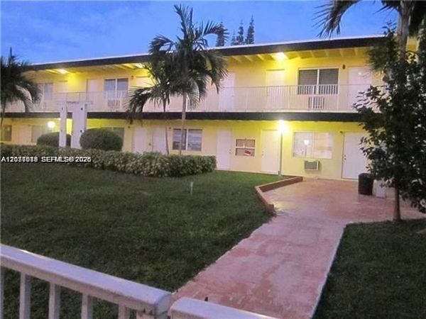 16851 NE 21st Ave , Unit 7, North Miami Beach, FL 33162