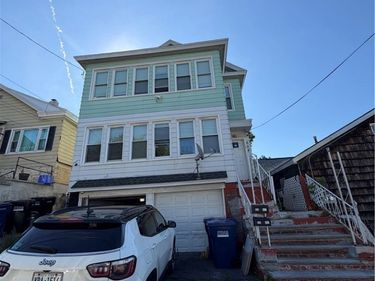 624 E Division Street, Syracuse, NY 13208
