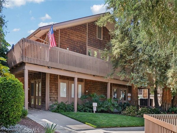 1072 C Cabrillo Park, Unit C, Santa Ana, CA 92701