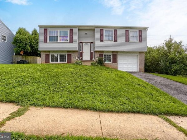 1526 PRINCESS ANNE DRIVE, LANCASTER, PA 17601
