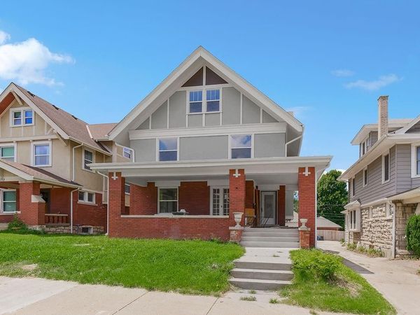 3128 SW Summit Trafficway, Kansas City, MO 64111