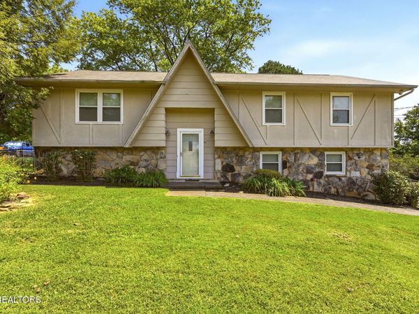 7404 Sturbridge Court, Knoxville, TN 37931
