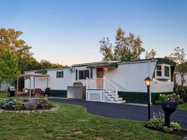 33 Valley Forge , Bohemia, NY 11716