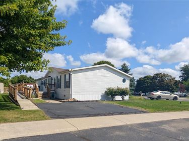 169 Post Branch, Fenton, Mi 48430