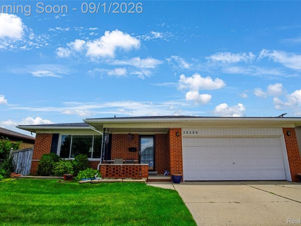 28200 Newland Drive, Warren, Mi 48093