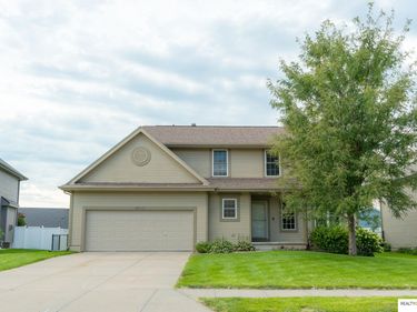 9905 Idora Street, La Vista, NE 68128