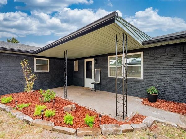 329131 E Lincoln Street, Harrah, OK 73045