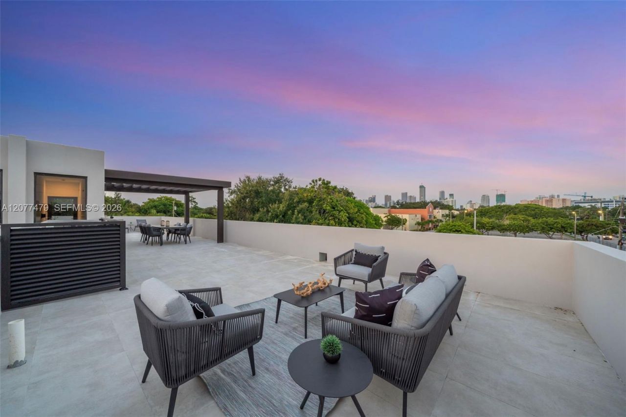 1433 SW 20th St, Miami, FL 33145 Photo