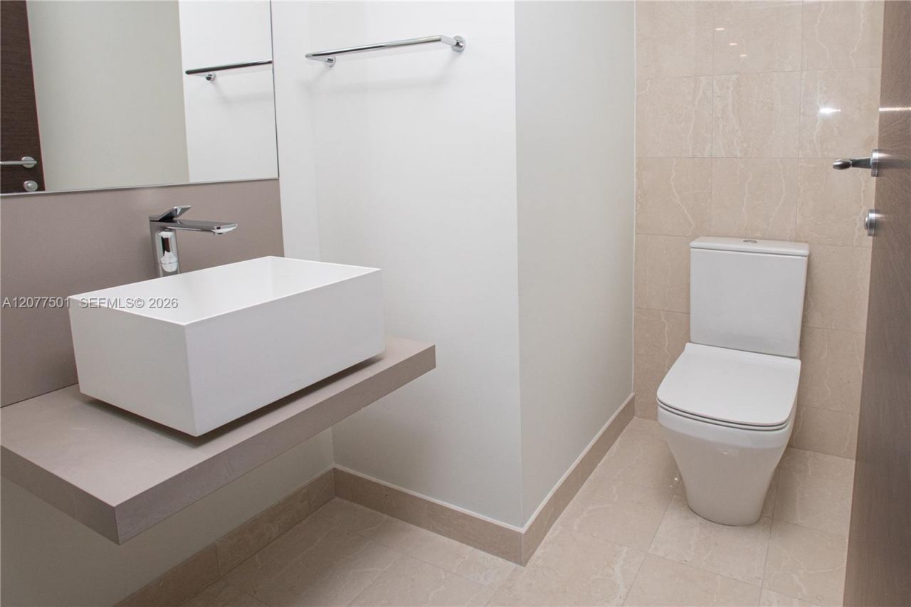 1000 Brickell Plz , Unit 2610, Miami, FL 33131 Photo