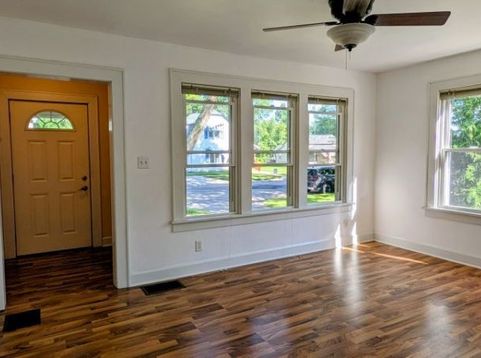 Main Photo