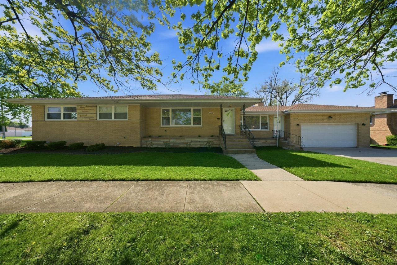 16560 Greenwood Avenue, South Holland, IL 60473 Main Photo